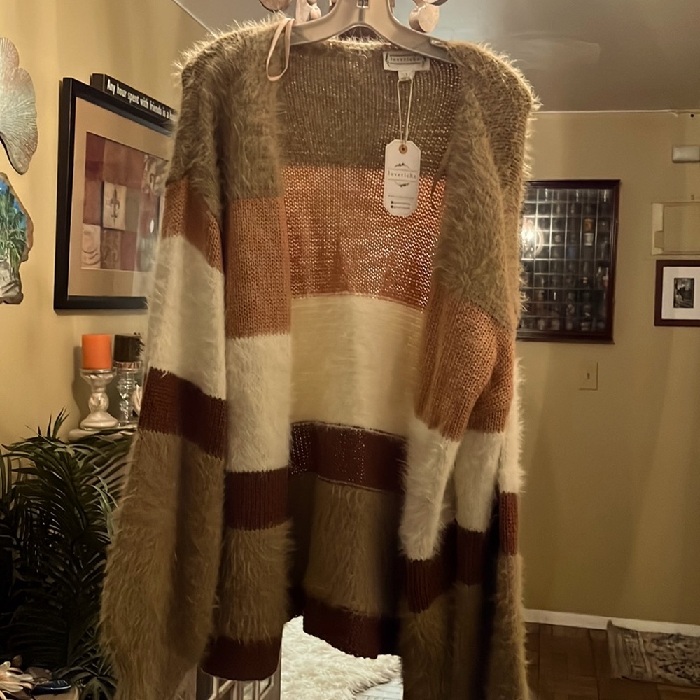 Beautiful Brand New Cardigan! Size L Super Roomy Fits XL